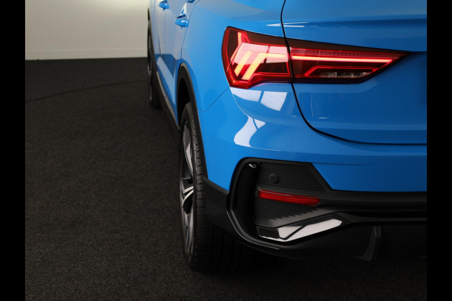 Audi Q3 Sportback 45 TFSI e S Edition 245 pk S-tronic | Navigatie | Panoramadak | Parkeersensoren | Achteruitrijcamera | Stoelverwarming | Lichtmetalen velgen 20" | S-Line |