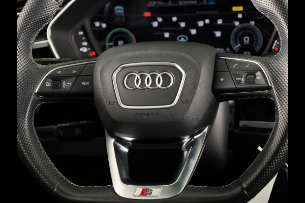 Audi Q3 Sportback 45 TFSI e S Edition 245 pk S-tronic | Navigatie | Panoramadak | Parkeersensoren | Achteruitrijcamera | Stoelverwarming | Lichtmetalen velgen 20" | S-Line |