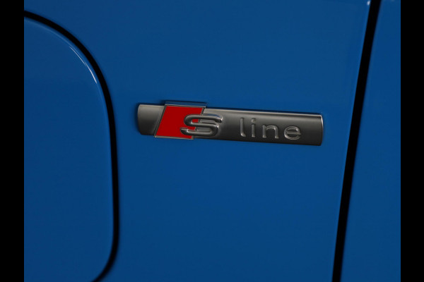 Audi Q3 Sportback 45 TFSI e S Edition 245 pk S-tronic | Navigatie | Panoramadak | Parkeersensoren | Achteruitrijcamera | Stoelverwarming | Lichtmetalen velgen 20" | S-Line |