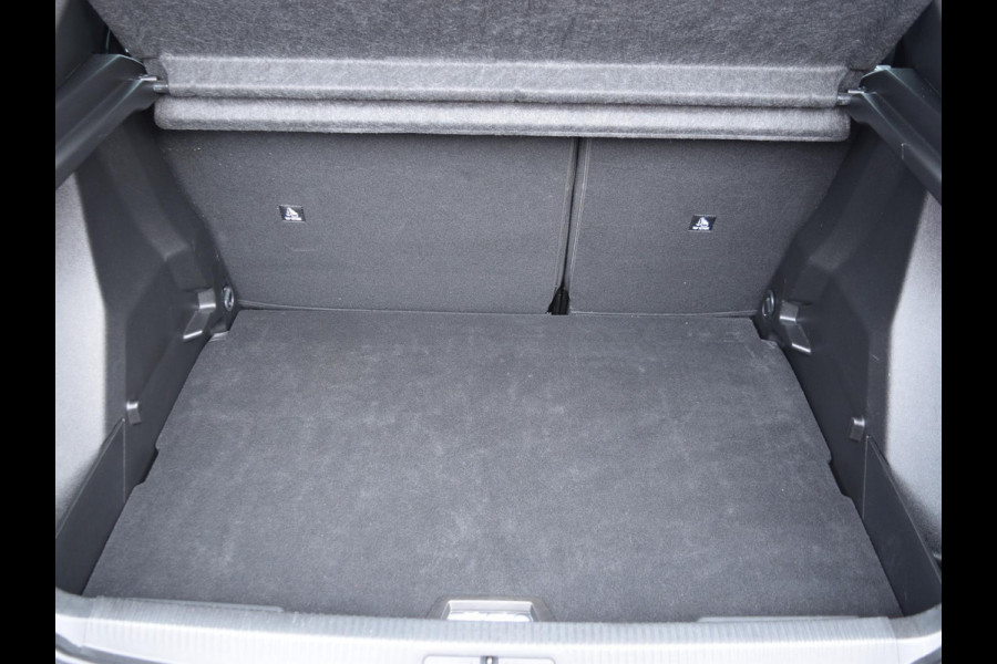 Peugeot 2008 1.2 PureTech 130 Allure CAMERA MET SENSOREN | NAVI & CARPLAY | E.C.C. |