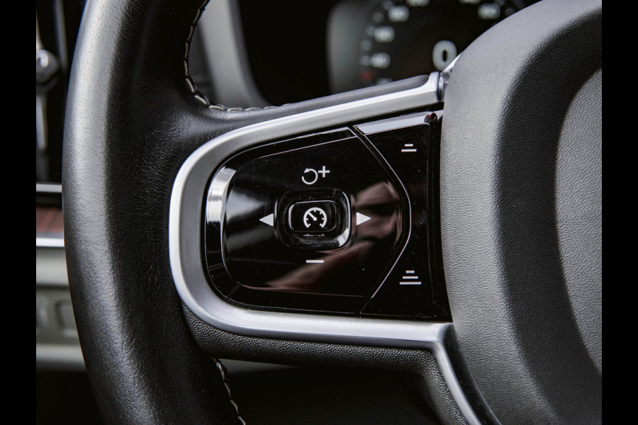 Volvo V60 2.0 T8 Twin Engine AWD Inscription Bower&Wilkins|Pano|Head-Up|Stoelverwarming|Crystal