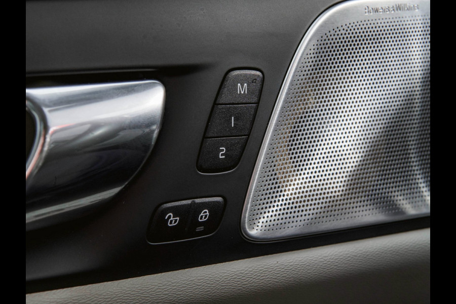 Volvo V60 2.0 T8 Twin Engine AWD Inscription Bower&Wilkins|Pano|Head-Up|Stoelverwarming|Crystal