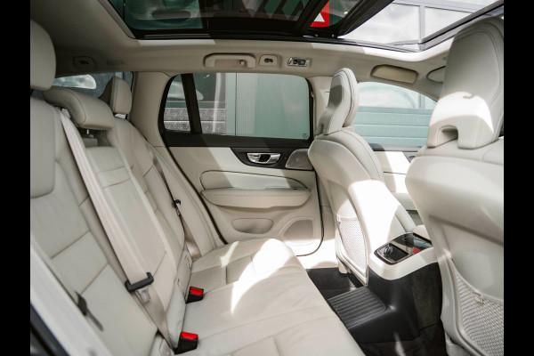 Volvo V60 2.0 T8 Twin Engine AWD Inscription Bower&Wilkins|Pano|Head-Up|Stoelverwarming|Crystal