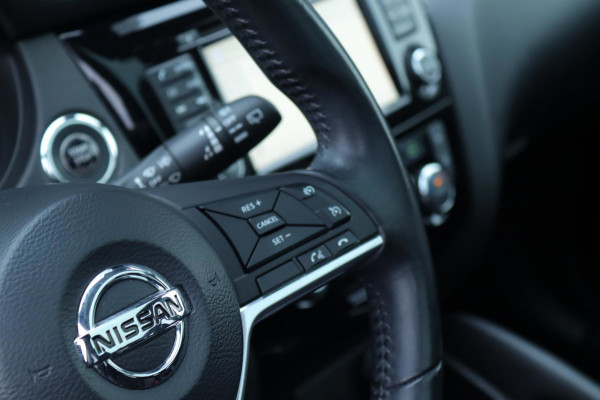 Nissan QASHQAI 1.2 Pano / Camera / Navigatie