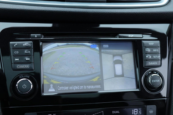 Nissan QASHQAI 1.2 Pano / Camera / Navigatie