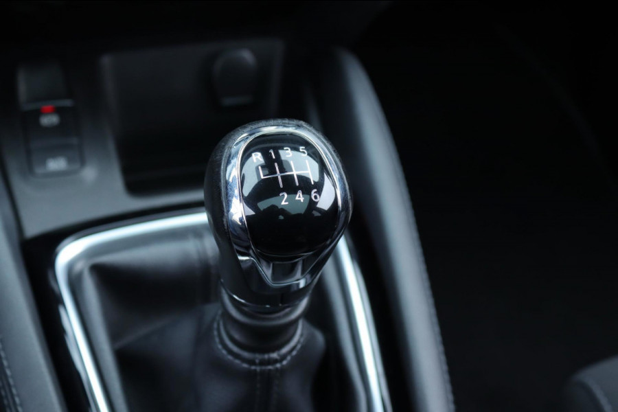 Nissan QASHQAI 1.2 Pano / Camera / Navigatie