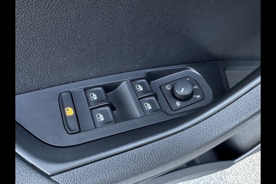 Škoda Karoq 1.5 TSI ACT Sportline Business | 360 Camera | Canton | Elk. A-klep | Side Assist | Prijs Rijklaar!!