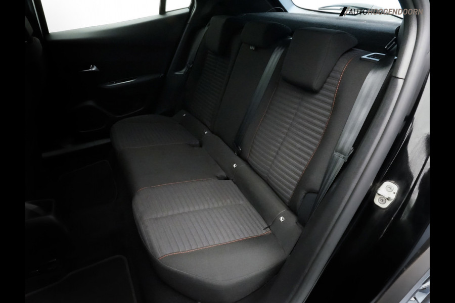 Peugeot 2008 1.2 PureTech Active Pack Sport (APPLE CARPLAY,CRUISE CONTROL,PARKEERSENSOREN,LM-VELGEN,LED VERLICHTING,TOPCONDITIE)