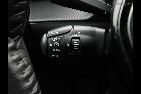 Peugeot 2008 1.2 PureTech Active Pack Sport (APPLE CARPLAY,CRUISE CONTROL,PARKEERSENSOREN,LM-VELGEN,LED VERLICHTING,TOPCONDITIE)