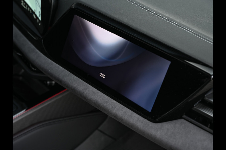 Audi A6 Avant 2.0 e-hybrid quattro 368pk S edition Competition |MMI interface update | Achteras besturing | Premium S-Seats | Trekhaak | B&O Sound | Head-Up | Soft-Close | Adaptive Cruise | Passagiers display | 5 jaar garantie | Luchtvering