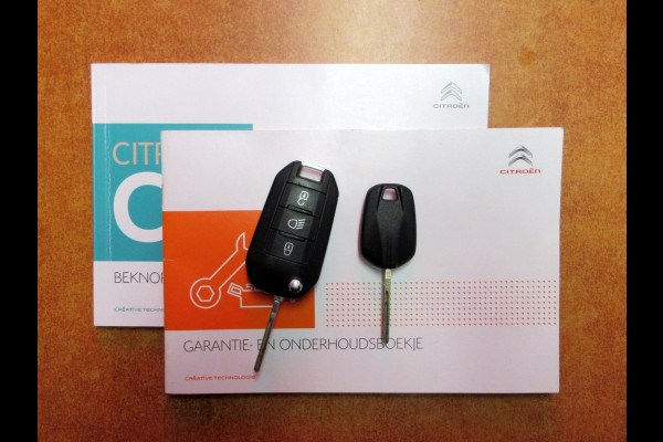 Citroën C3 1.2 PureTech Shine*Navi*Camera*Trekhaak*