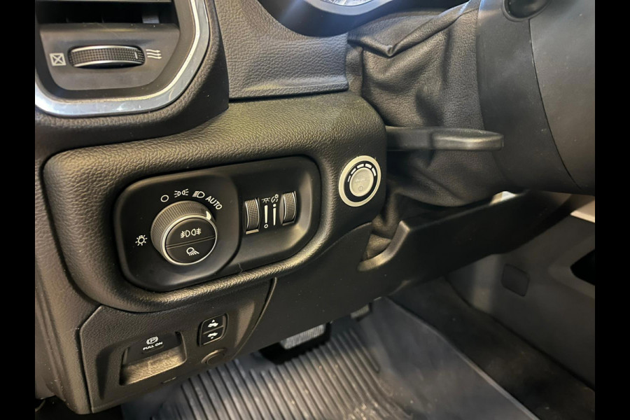 Dodge Ram 1500 5.7 V8 4x4 Crew Cab Limited|PANO|LUCHTVERING |INRUIL MOGELIJK