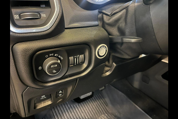 Dodge Ram 1500 5.7 V8 4x4 Crew Cab Limited|PANO|LUCHTVERING |INRUIL MOGELIJK