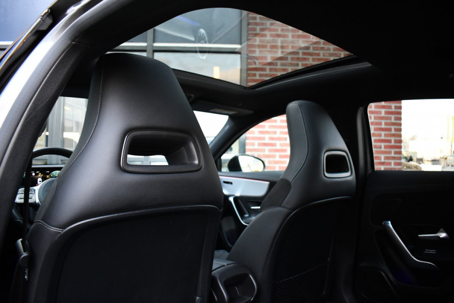 Mercedes-Benz A-Klasse 250 e AMG Pano Distronic Night Carplay Multibeam-LED