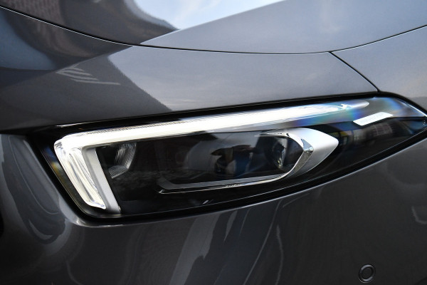 Mercedes-Benz A-Klasse 250 e AMG Pano Distronic Night Carplay Multibeam-LED