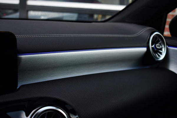 Mercedes-Benz A-Klasse 250 e AMG Pano Distronic Night Carplay Multibeam-LED