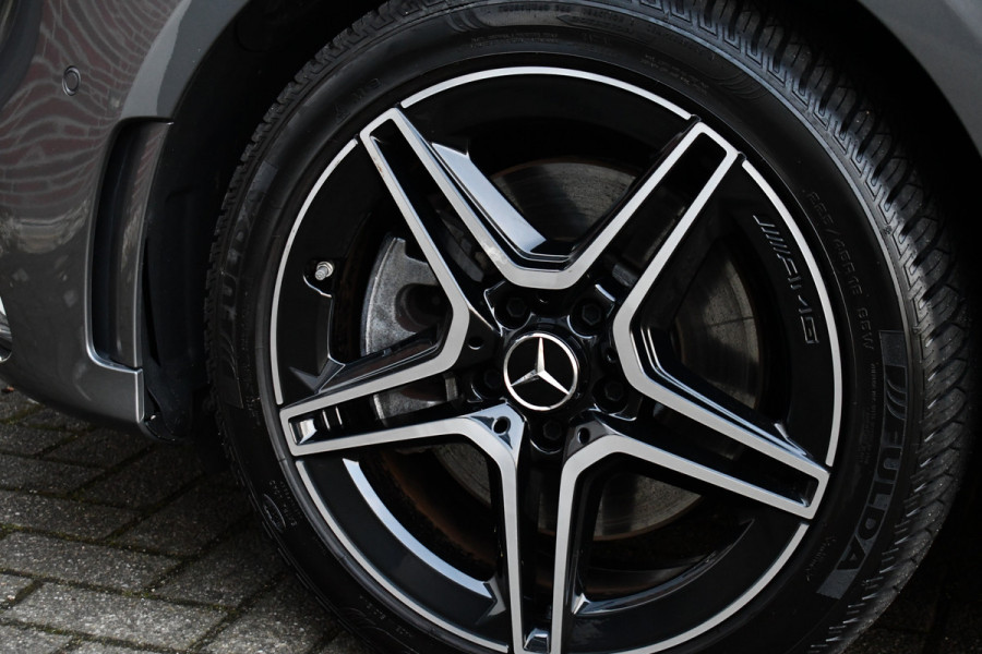 Mercedes-Benz A-Klasse 250 e AMG Pano Distronic Night Carplay Multibeam-LED