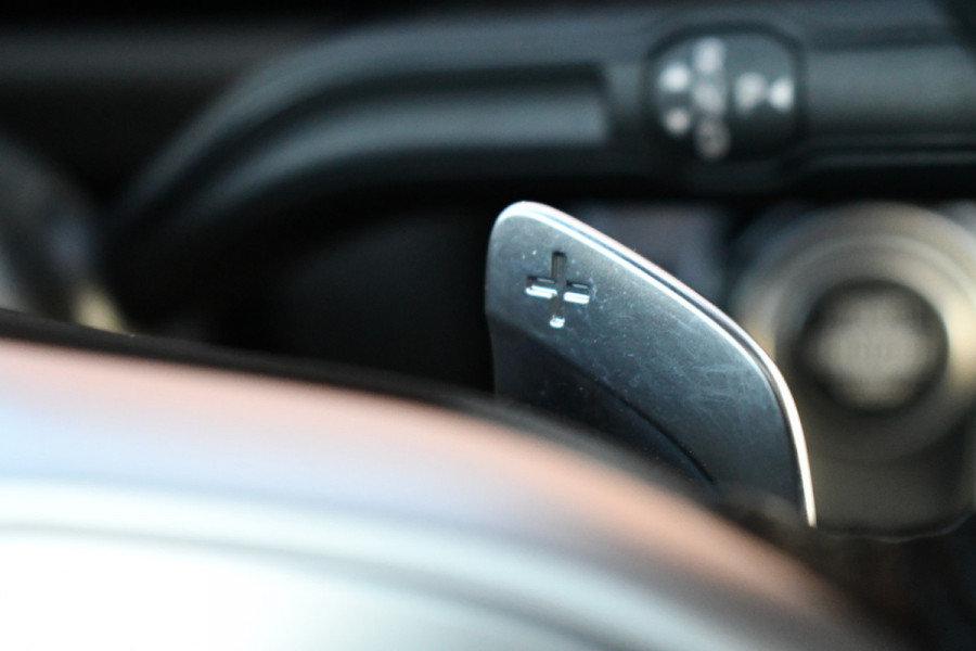 Mercedes-Benz A-Klasse 250 e AMG Pano Distronic Night Carplay Multibeam-LED