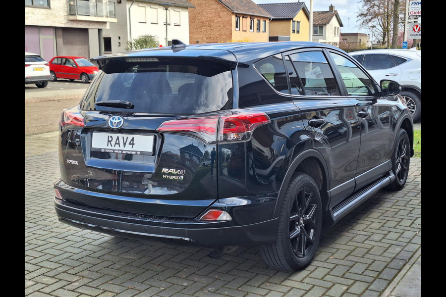 Toyota RAV4 2.5 Hybrid AWD Black Edition | Schuifdak, Treeplanken, Dodehoekherkenning, Keyless, Parkeersensoren, Elektrische achterklep
