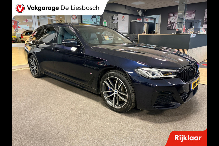 BMW 5 Serie Touring 530e xDrive High Executive M-sport / leer / pano / navi / head-up / Apple carplay