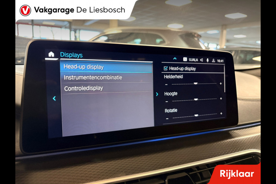 BMW 5 Serie Touring 530e xDrive High Executive M-sport / leer / pano / navi / head-up / Apple carplay