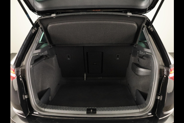 Škoda Karoq 1.5 TSI ACT Sportline Business 150 pk Automaat (DSG) | Verlengde garantie | Navigatie | Panoramadak | Parkeersensoren | Achteruitrijcamera | Stoelverwarming |