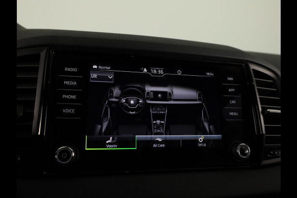 Škoda Karoq 1.5 TSI ACT Sportline Business 150 pk Automaat (DSG) | Verlengde garantie | Navigatie | Panoramadak | Parkeersensoren | Achteruitrijcamera | Stoelverwarming |