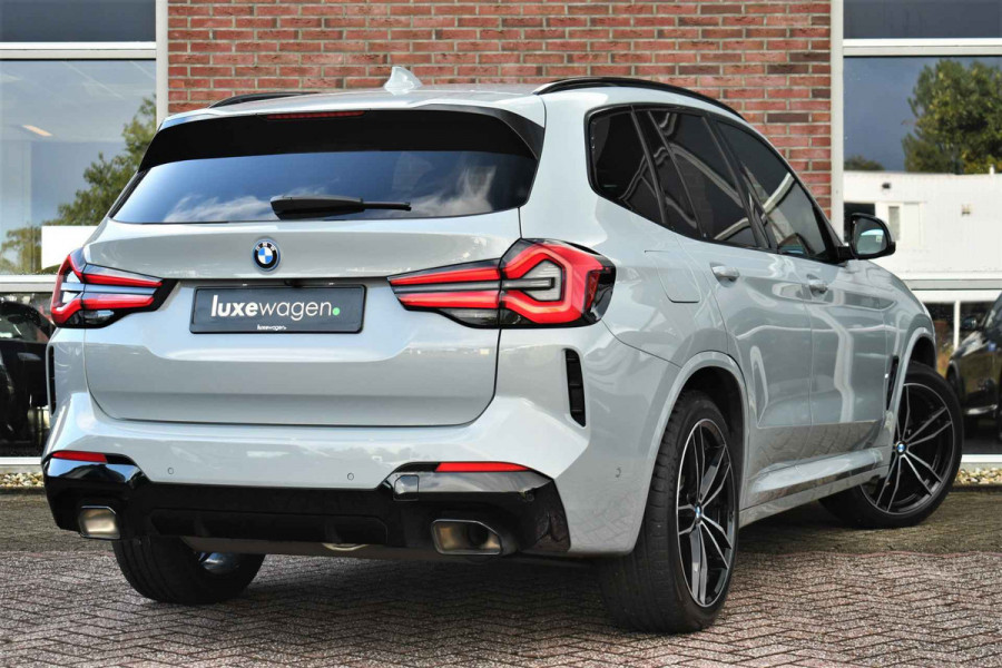 BMW X3 xDrive30e M-Sport Pano M-zetels Trekhaak HUD Laser 20inch