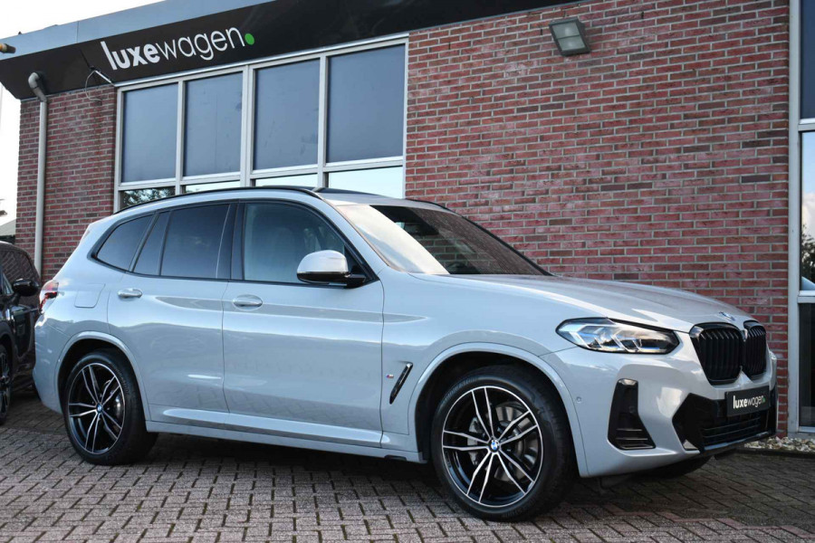 BMW X3 xDrive30e M-Sport Pano M-zetels Trekhaak HUD Laser 20inch