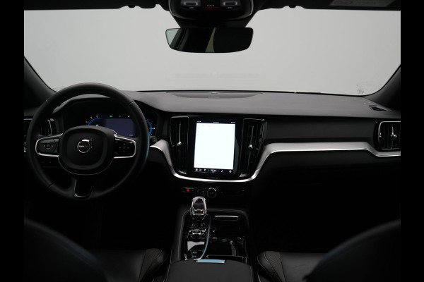 Volvo V60 T6 AWD Plus Dark LONG RANGE PHEV 350pk Dealer O.H. | Camera | Harman / Kardon | Lederen Sportstoelen Memory & Verwarmd | Google Assistent | Keyless | Stuur Verwarmd | Apple Carplay | Cruise Control | Virtual | DAB | Plug In Hybrid |