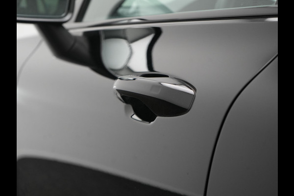 Volvo V60 T6 AWD Plus Dark LONG RANGE PHEV 350pk Dealer O.H. | Camera | Harman / Kardon | Lederen Sportstoelen Memory & Verwarmd | Google Assistent | Keyless | Stuur Verwarmd | Apple Carplay | Cruise Control | Virtual | DAB | Plug In Hybrid |