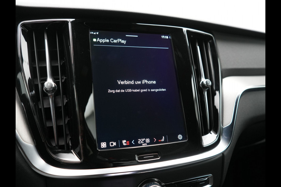 Volvo V60 T6 AWD Plus Dark LONG RANGE PHEV 350pk Dealer O.H. | Camera | Harman / Kardon | Lederen Sportstoelen Memory & Verwarmd | Google Assistent | Keyless | Stuur Verwarmd | Apple Carplay | Cruise Control | Virtual | DAB | Plug In Hybrid |