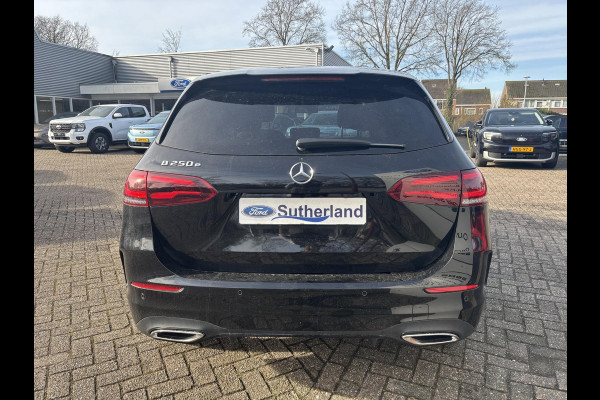 Mercedes-Benz B-Klasse 250 e AMG Line | SCI | Plug-in Hybride | PHEV | Stoelverwarming | Camera | Navigatiesysteem | getint warmtewerend glas