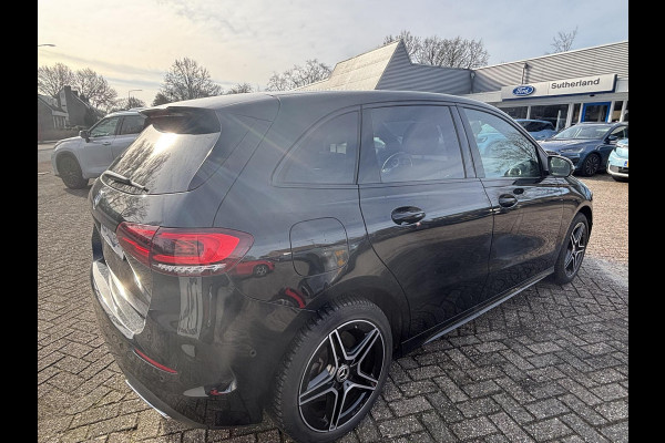 Mercedes-Benz B-Klasse 250 e AMG Line | SCI | Plug-in Hybride | PHEV | Stoelverwarming | Camera | Navigatiesysteem | getint warmtewerend glas