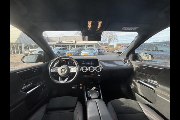 Mercedes-Benz B-Klasse 250 e AMG Line | SCI | Plug-in Hybride | PHEV | Stoelverwarming | Camera | Navigatiesysteem | getint warmtewerend glas