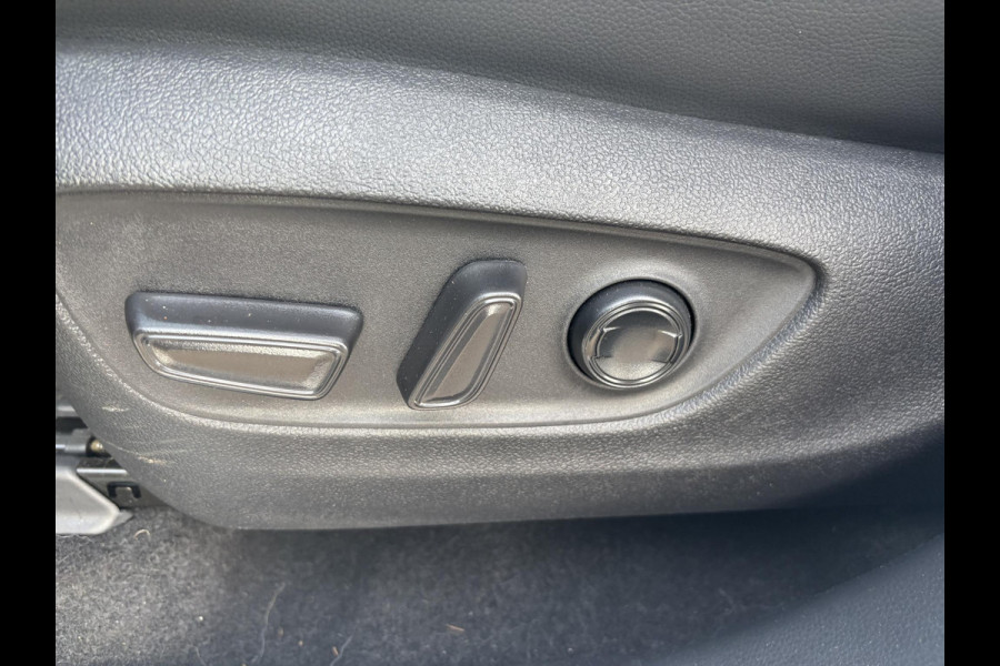 Toyota highlander 2.5 AWD Hybrid Premium | Bellen voor bezichtiging  | 7p |  Panoramadak | 360 graden camera | Platinum Pearl White | Adaptieve cruisecontrol | JBL audio | Head up Display | Stoelverwarming | Achterbank verwarmd | SCI