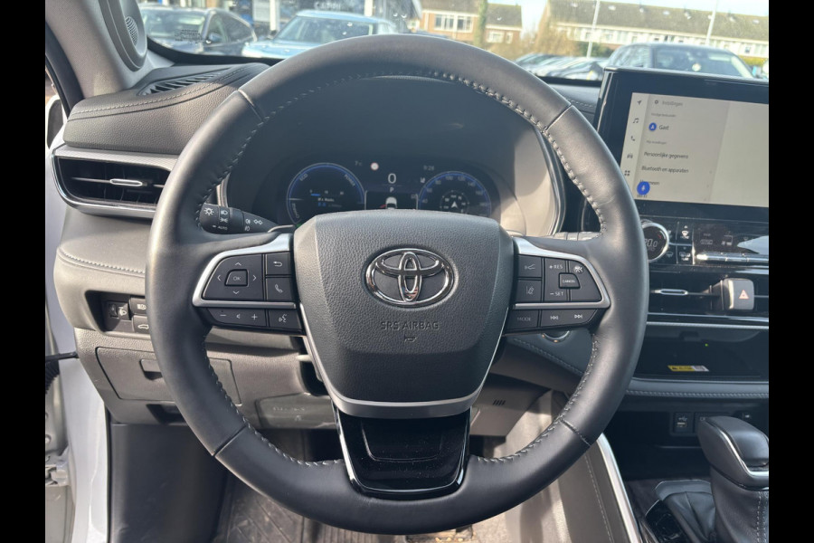 Toyota highlander 2.5 AWD Hybrid Premium | Bellen voor bezichtiging  | 7p |  Panoramadak | 360 graden camera | Platinum Pearl White | Adaptieve cruisecontrol | JBL audio | Head up Display | Stoelverwarming | Achterbank verwarmd | SCI