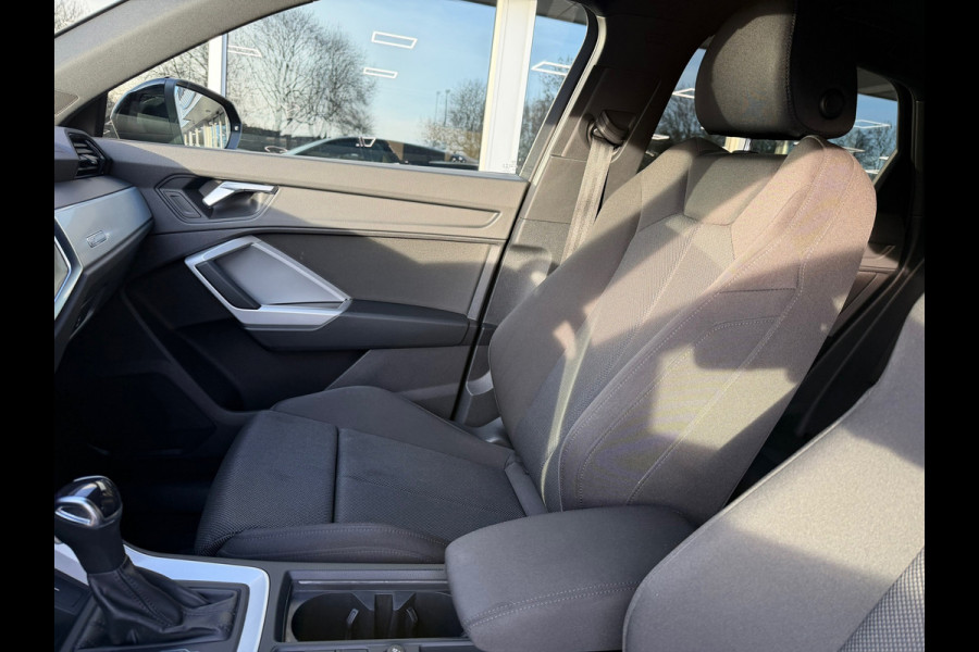 Audi Q3 Sportback 35 TFSI Advanced S Edition Automaat / 150 Pk / Navi / Cruise / Climate / Full Led / 20"Lichtmetaal.