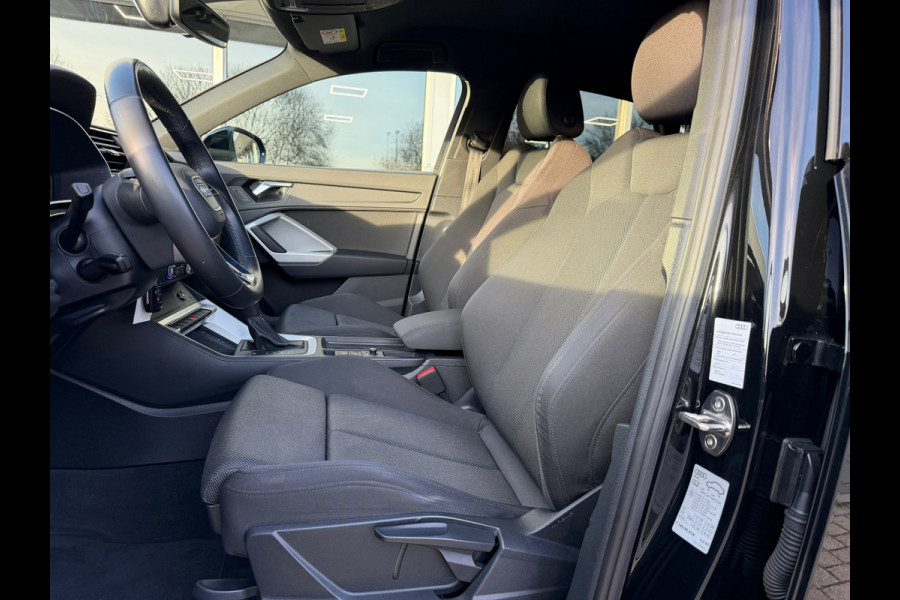 Audi Q3 Sportback 35 TFSI Advanced S Edition Automaat / 150 Pk / Navi / Cruise / Climate / Full Led / 20"Lichtmetaal.