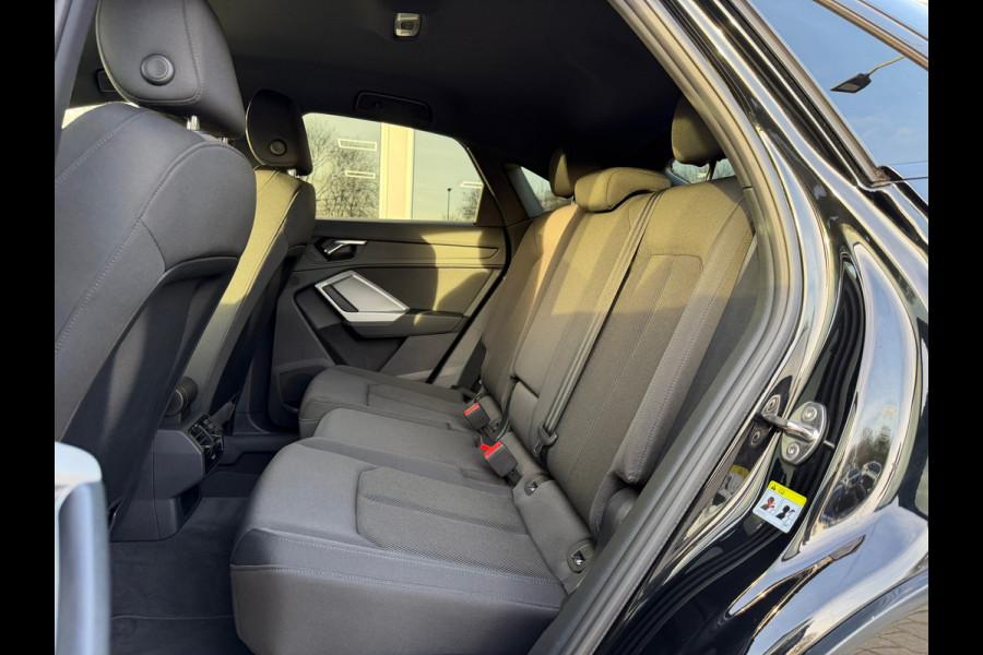 Audi Q3 Sportback 35 TFSI Advanced S Edition Automaat / 150 Pk / Navi / Cruise / Climate / Full Led / 20"Lichtmetaal.