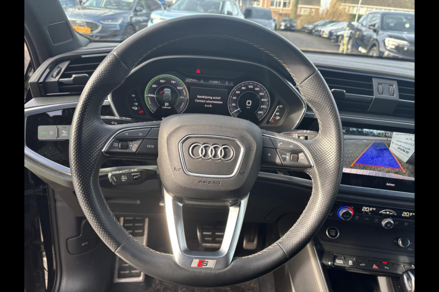Audi Q3 Sportback 45 TFSI e S Edition | Trekhaak | Stoelverwarming | Achteruitrijcamera  | Sportstoelen