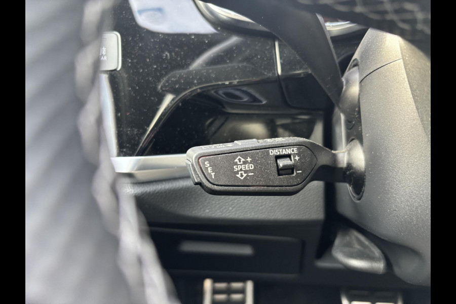 Audi Q3 Sportback 45 TFSI e S Edition | Trekhaak | Stoelverwarming | Achteruitrijcamera  | Sportstoelen