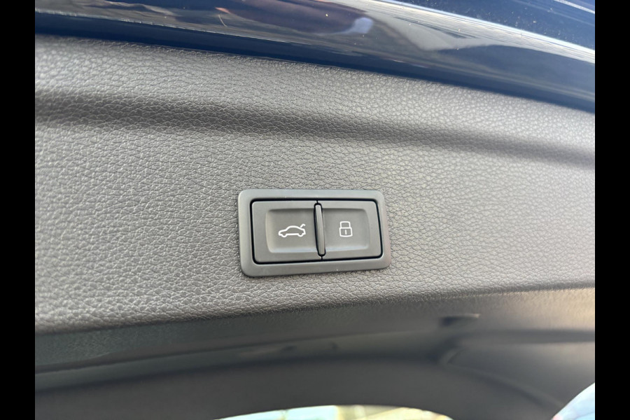 Audi Q3 Sportback 45 TFSI e S Edition | Trekhaak | Stoelverwarming | Achteruitrijcamera  | Sportstoelen