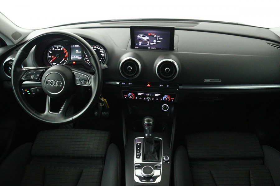 Audi A3 Sportback 1.5 TFSI CoD Design Pro Line Plus (CARPLAY NAVIGATIE, PARKEERSENSOREN, STOELVERWARMING, GOED ONDERHOUDEN)