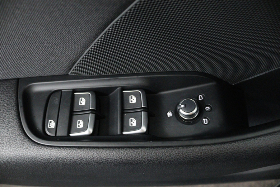 Audi A3 Sportback 1.5 TFSI CoD Design Pro Line Plus (CARPLAY NAVIGATIE, PARKEERSENSOREN, STOELVERWARMING, GOED ONDERHOUDEN)