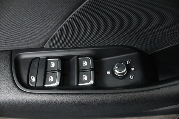 Audi A3 Sportback 1.5 TFSI CoD Design Pro Line Plus (CARPLAY NAVIGATIE, PARKEERSENSOREN, STOELVERWARMING, GOED ONDERHOUDEN)