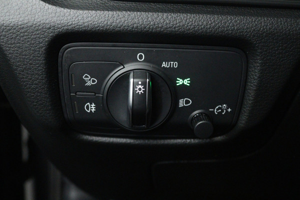 Audi A3 Sportback 1.5 TFSI CoD Design Pro Line Plus (CARPLAY NAVIGATIE, PARKEERSENSOREN, STOELVERWARMING, GOED ONDERHOUDEN)