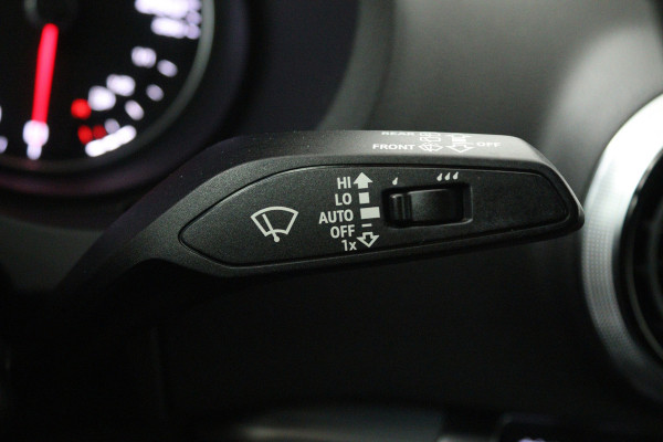 Audi A3 Sportback 1.5 TFSI CoD Design Pro Line Plus (CARPLAY NAVIGATIE, PARKEERSENSOREN, STOELVERWARMING, GOED ONDERHOUDEN)