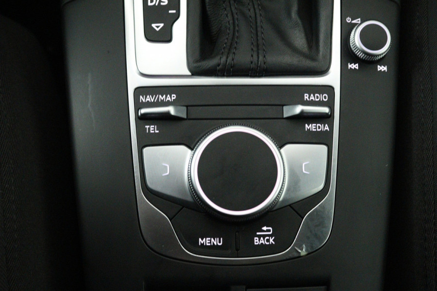 Audi A3 Sportback 1.5 TFSI CoD Design Pro Line Plus (CARPLAY NAVIGATIE, PARKEERSENSOREN, STOELVERWARMING, GOED ONDERHOUDEN)
