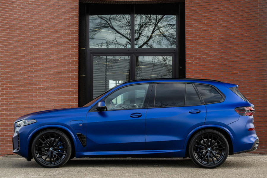 BMW X5 xDrive50e M-Sport Pro M-Seats Sky Individual Lack